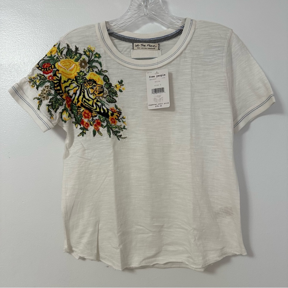 🔴SOLD🔴 Free People Embroidered Floral Tiger White T Shirt Brand New